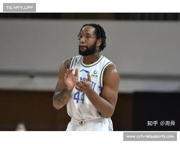 斯库特·亨德森引导问题少年，推动青少年领导力发展